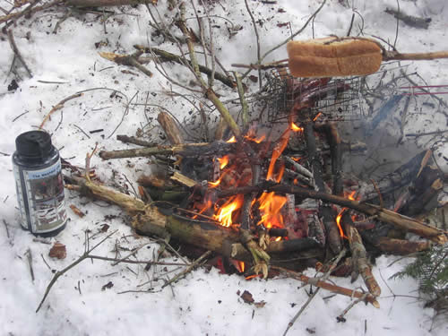 Trail lunch of sausage on a bun.